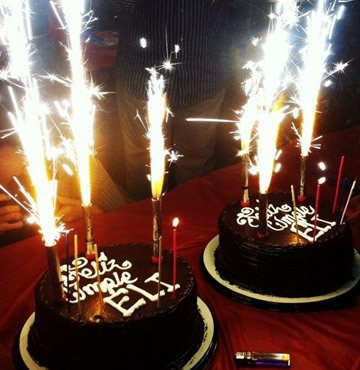 Vela royale cumpleaños pastel